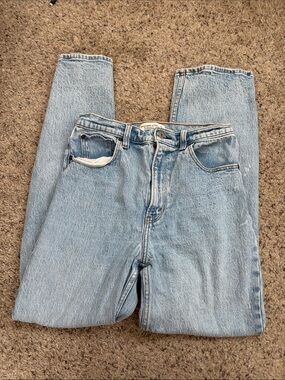Abercrombie & Fitch 90’s Straight Ultra High Rise